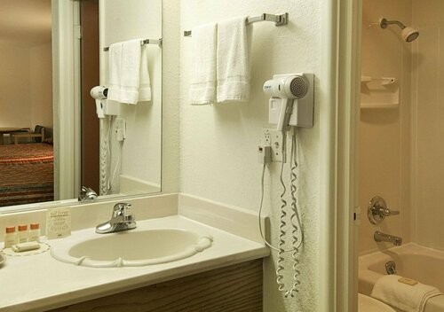 Гостиница Days Inn by Wyndham Okmulgee в Генриетте