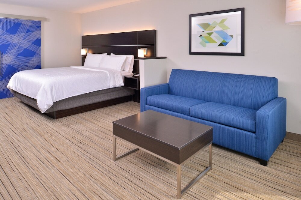 Фото Holiday Inn Express & Suites Olathe West, an Ihg Hotel