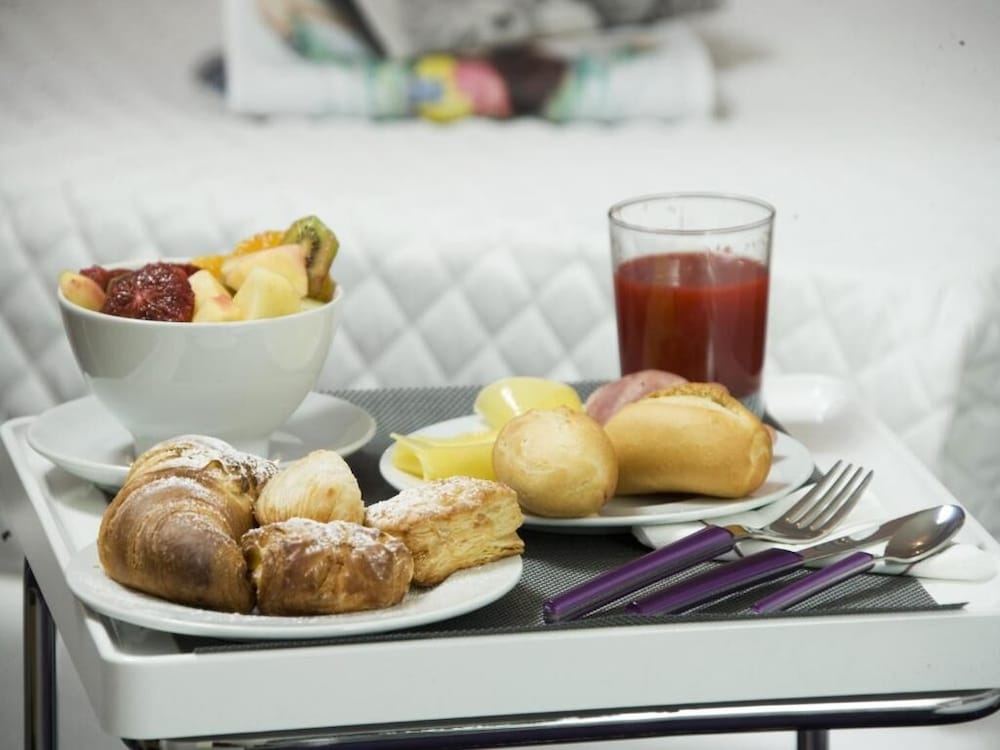 Фото Hotel Bruman Caserta