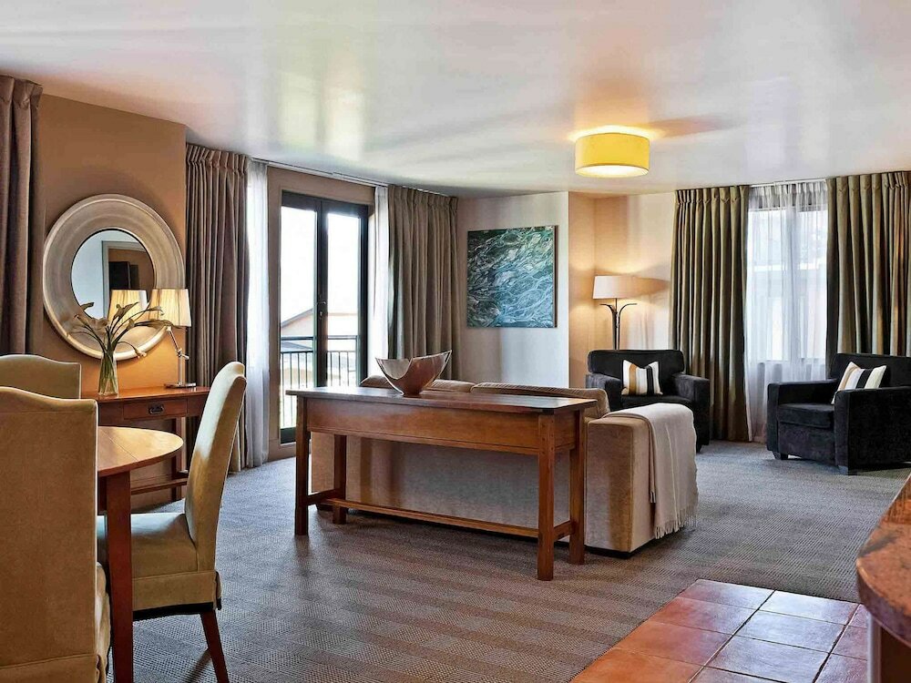 Фото Hotel St. Moritz Queenstown