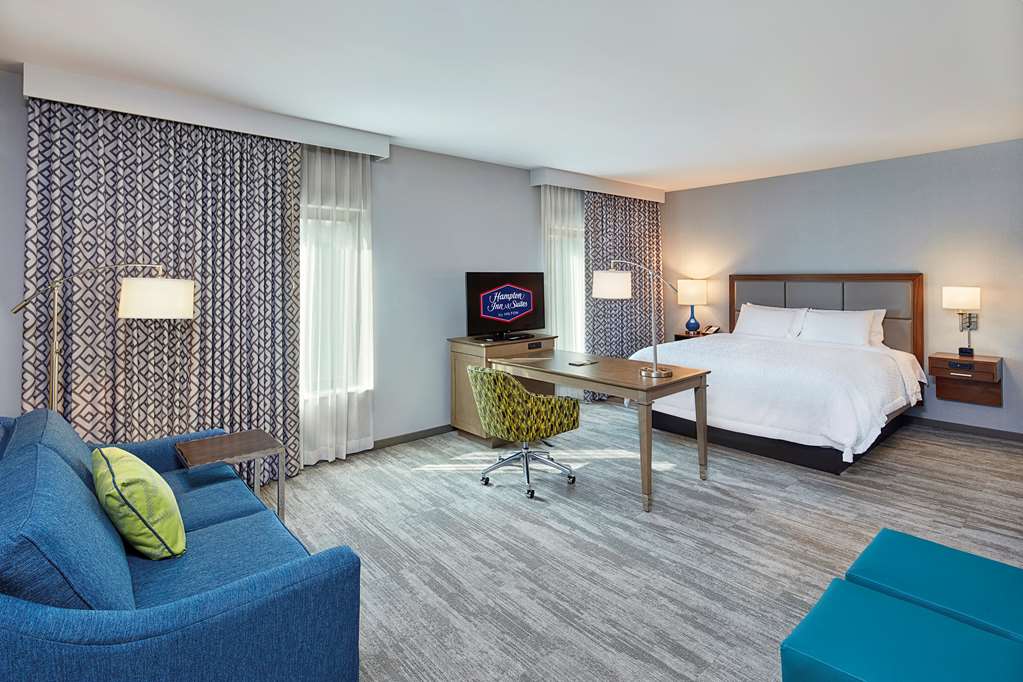 Фото Hampton Inn & Suites Sacramento at Csus