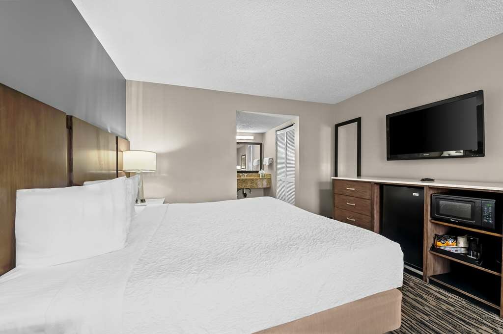 Фото Best Western Los Alamitos Inn & Suites
