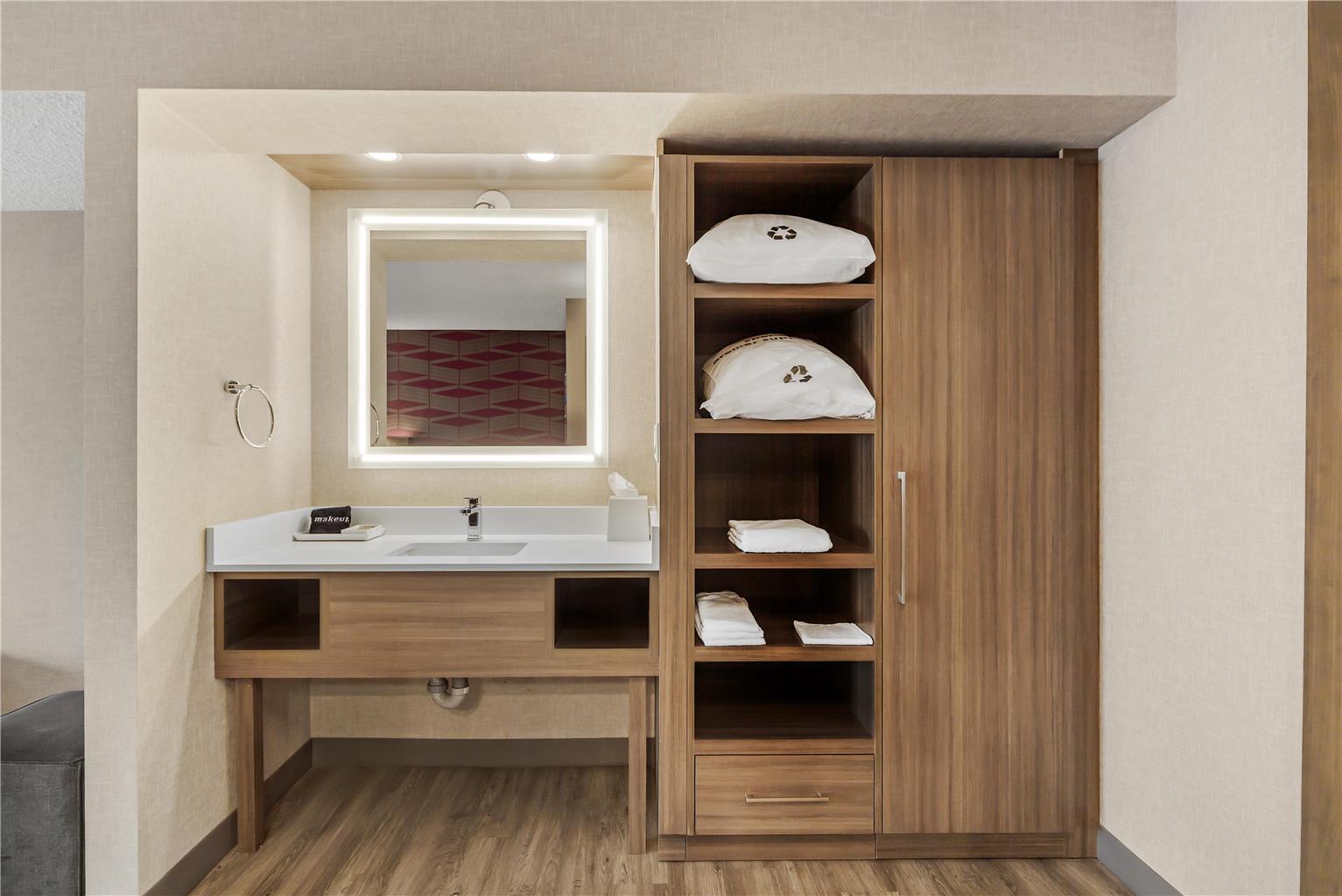 Фото Best Western Plus West Edmonton