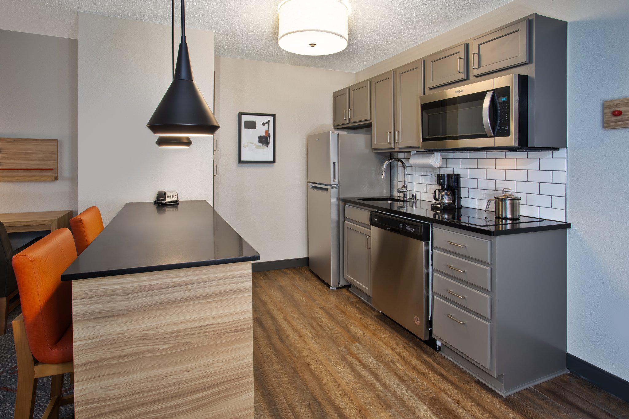 Фото Candlewood Suites Kenosha, an Ihg Hotel