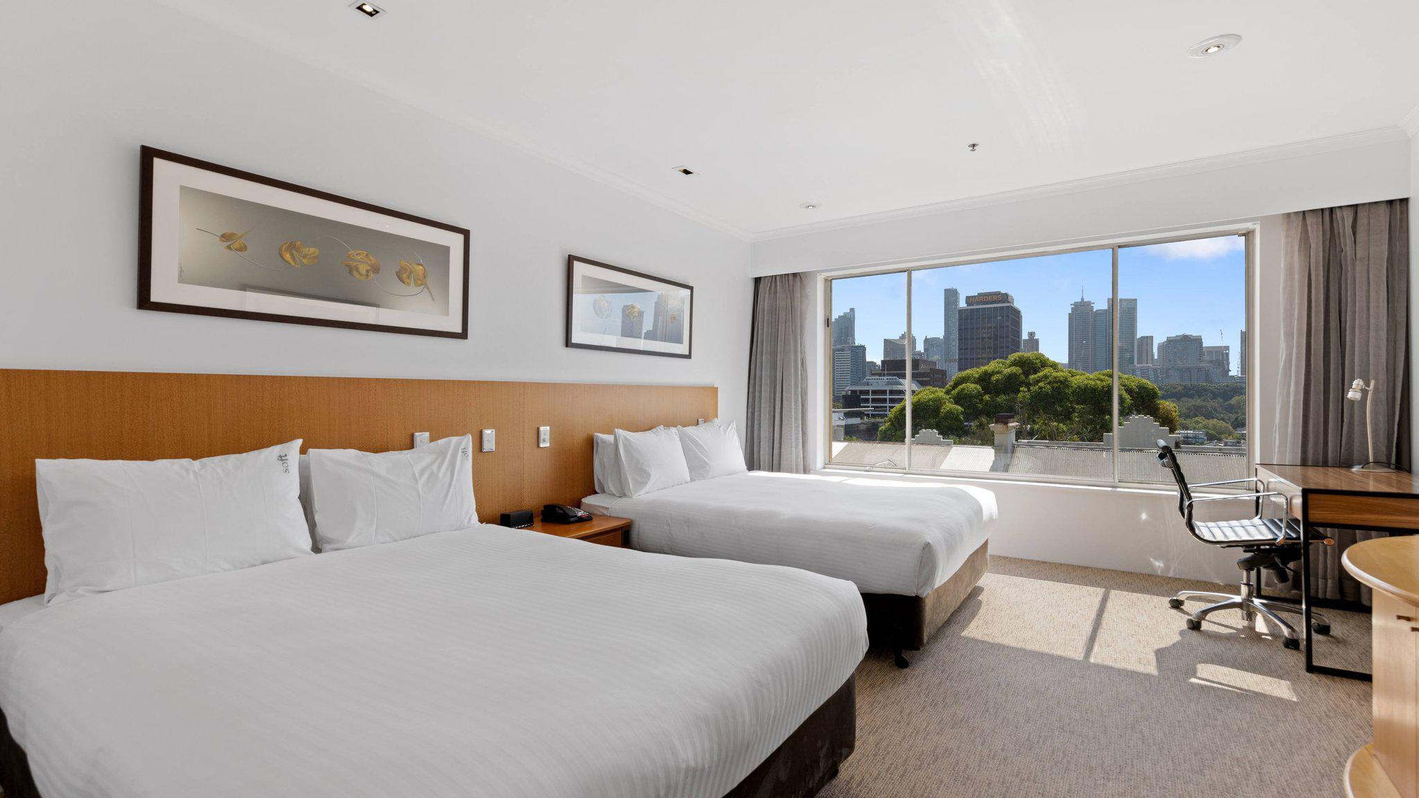 Фото Holiday Inn Sydney Potts Point