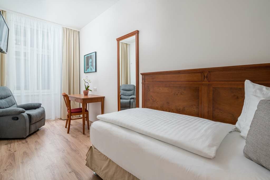 Фото Best Western Plus Celebrity Suites