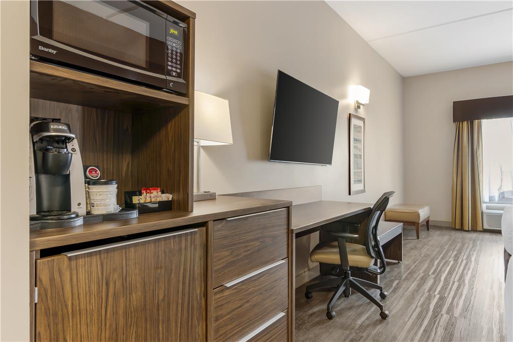 Фото Best Western Plus Winnipeg West