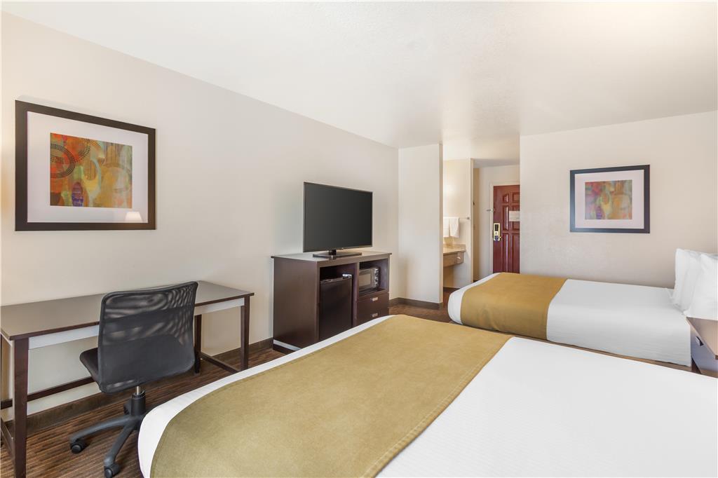 Фото Best Western Luxury Inn