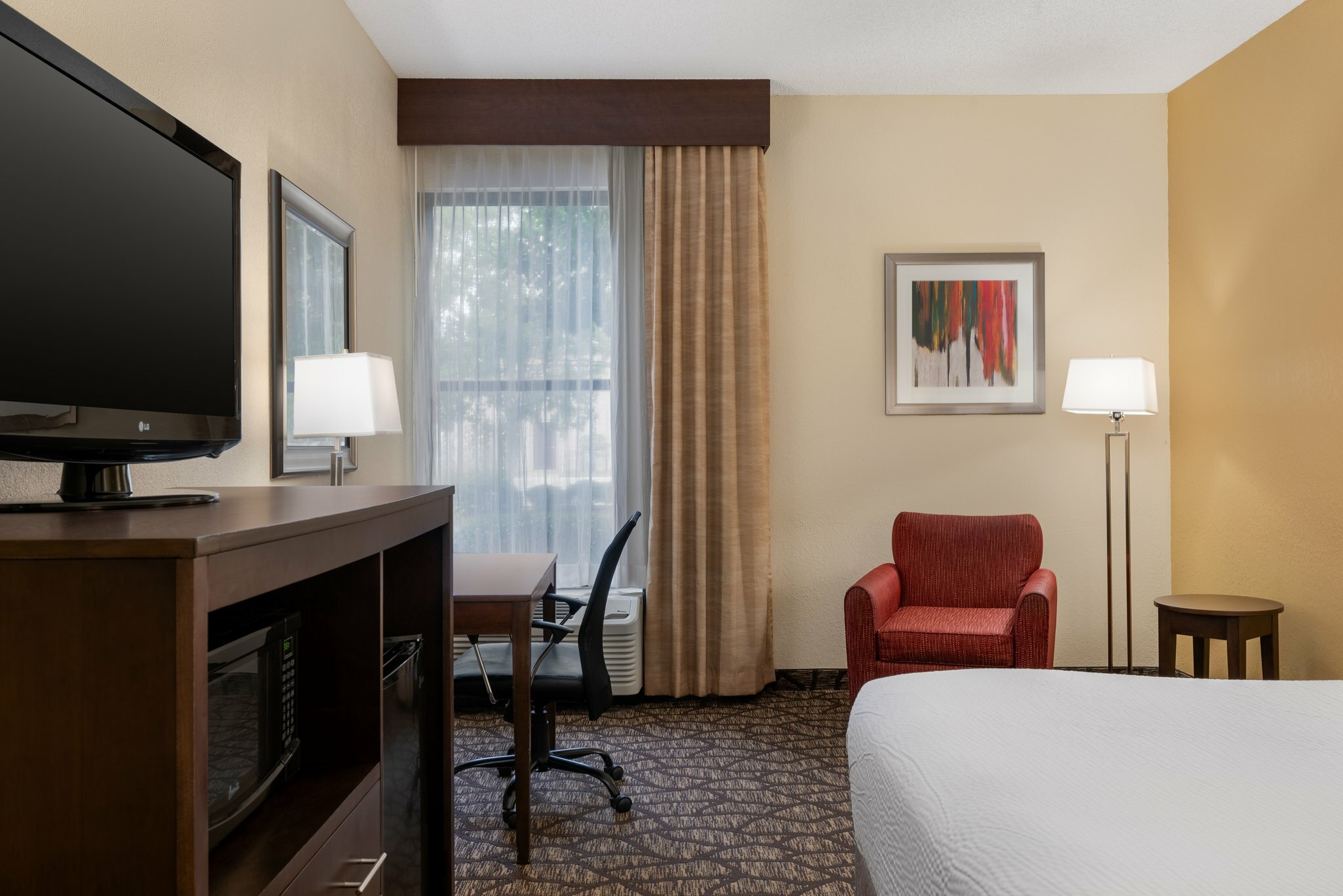 Фото Holiday Inn Express Tallahassee - I-10 E, an Ihg Hotel