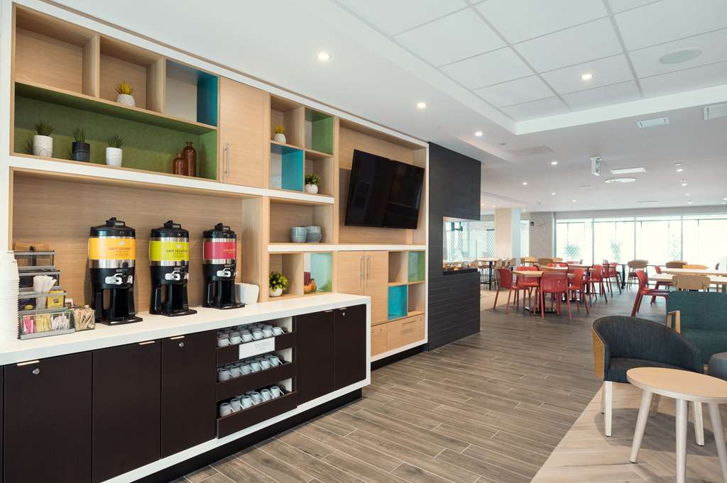 Фото Home2 Suites by Hilton Quebec City