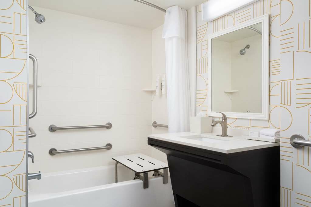 Фото Home2 Suites by Hilton Miramar Ft Lauderdale