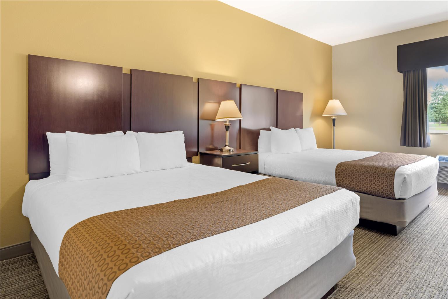 Фото Best Western Plus Plaza by the Green