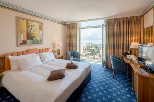 Гостиница Hôtel Mirabeau Lausanne в Лозанне
