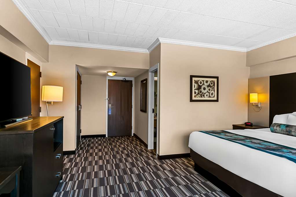 Фото Best Western Downtown Sudbury Centreville