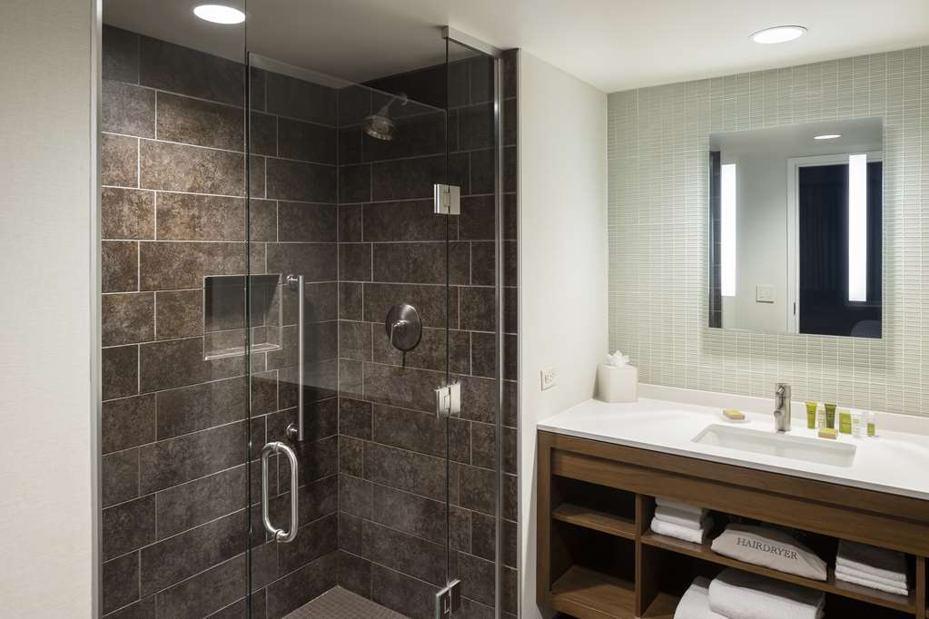 Фото Hilton Columbus Downtown