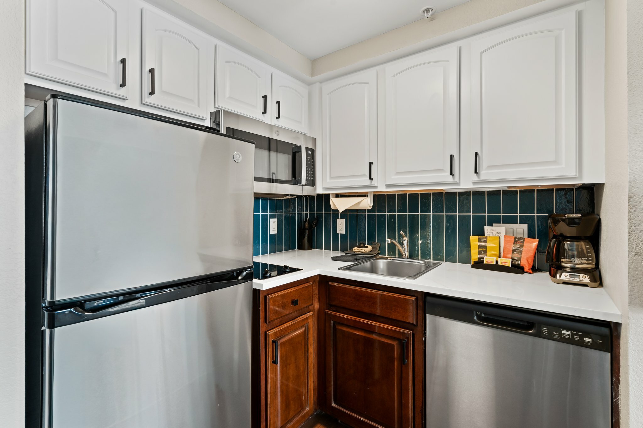 Фото Staybridge Suites North Brunswick, an Ihg Hotel
