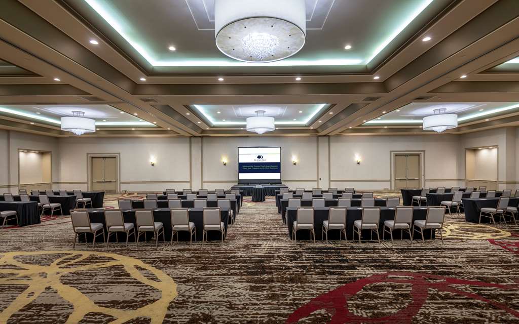 Фото DoubleTree by Hilton Los Angeles - Norwalk