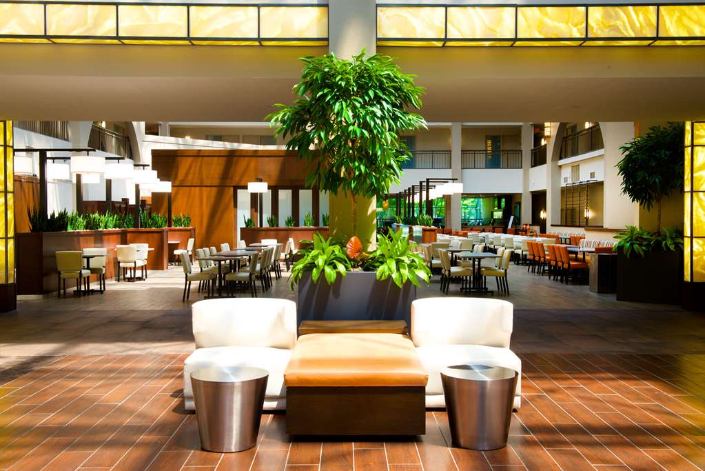 Фото Embassy Suites by Hilton Cincinnati Northeast Blue Ash
