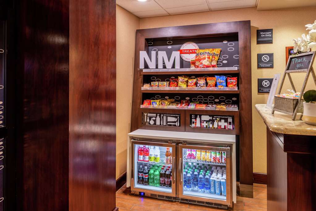 Фото Hampton Inn Albuquerque University Midtown