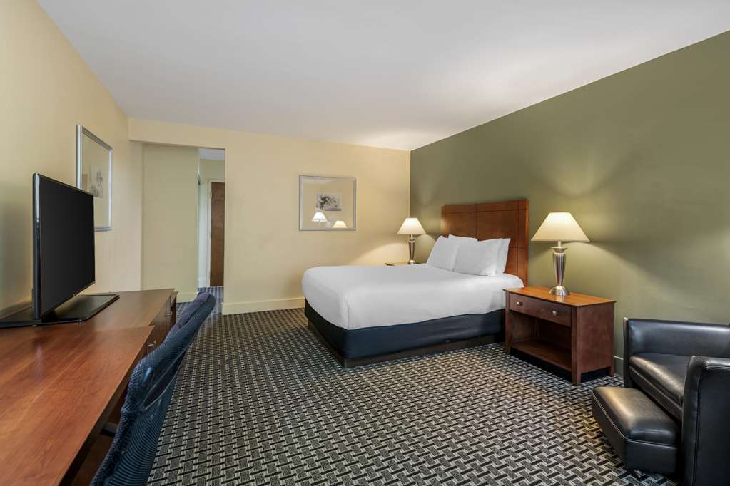 Фото Best Western Plus Brunswick Bath