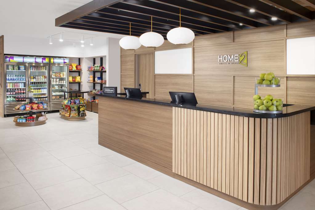 Фото Home2 Suites by Hilton Albuquerque Airport