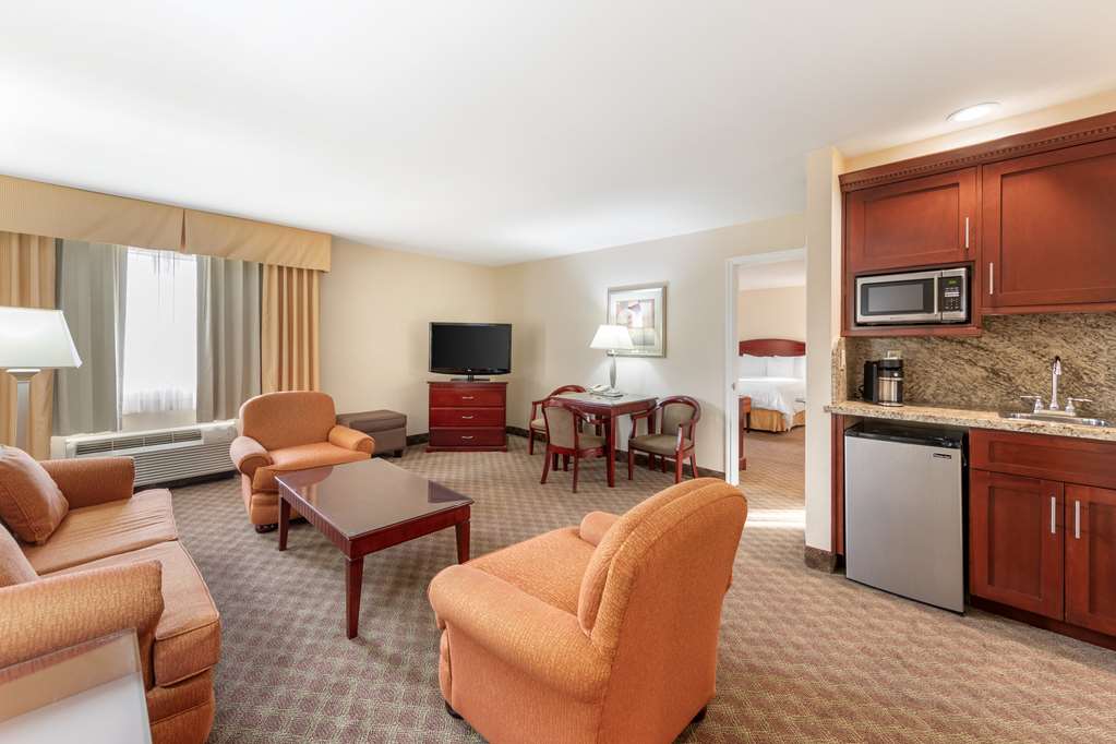 Фото Best Western Plus West Covina Inn