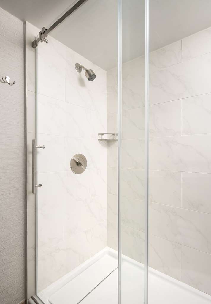 Фото Embassy Suites by Hilton Austin Central