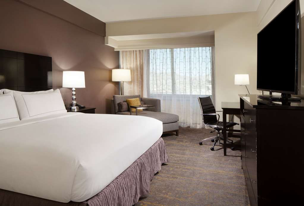Фото DoubleTree by Hilton El Paso Downtown
