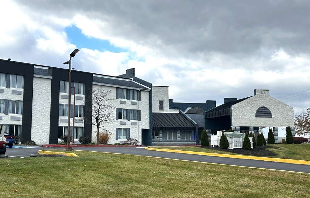 Фото Carlisle Hotel