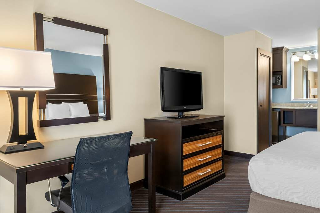 Фото Best Western Newport Inn