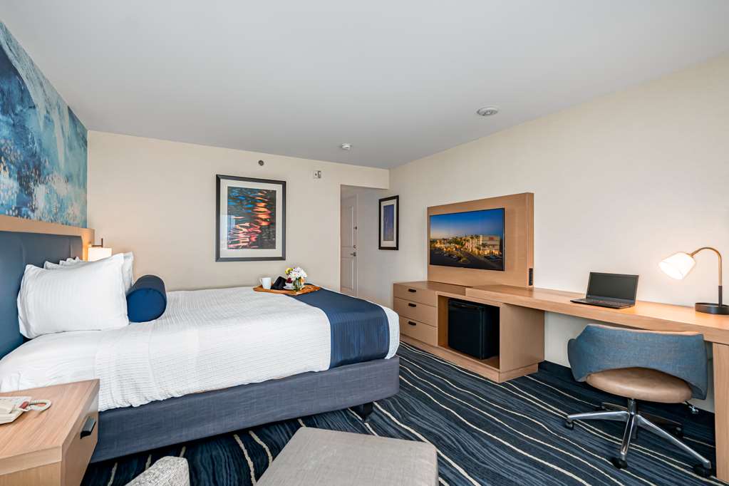 Фото Best Western Plus Marina Gateway Hotel