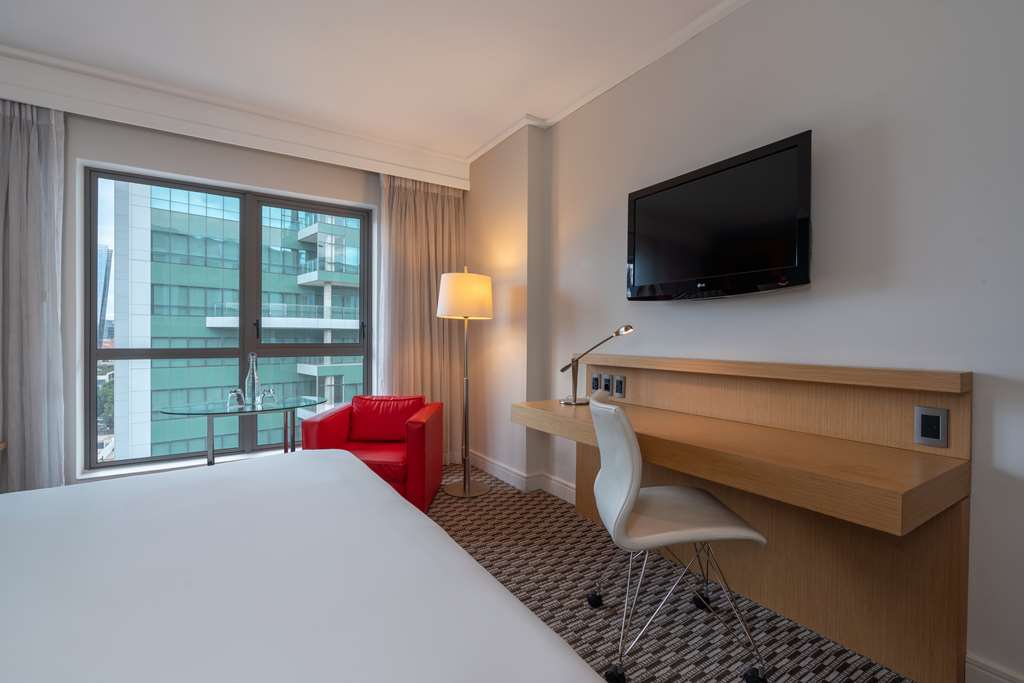 Фото Radisson Blu Gautrain Hotel, Sandton Johannesburg