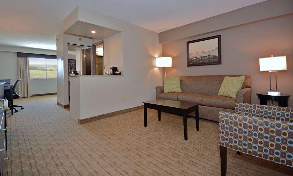Фото Best Western Pembroke Inn & Conference Centre