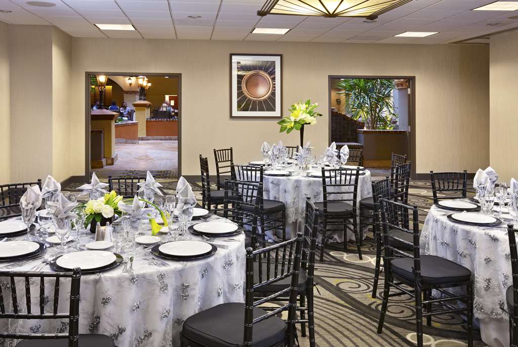 Фото Embassy Suites by Hilton Los Angeles Lax South/El Segundo