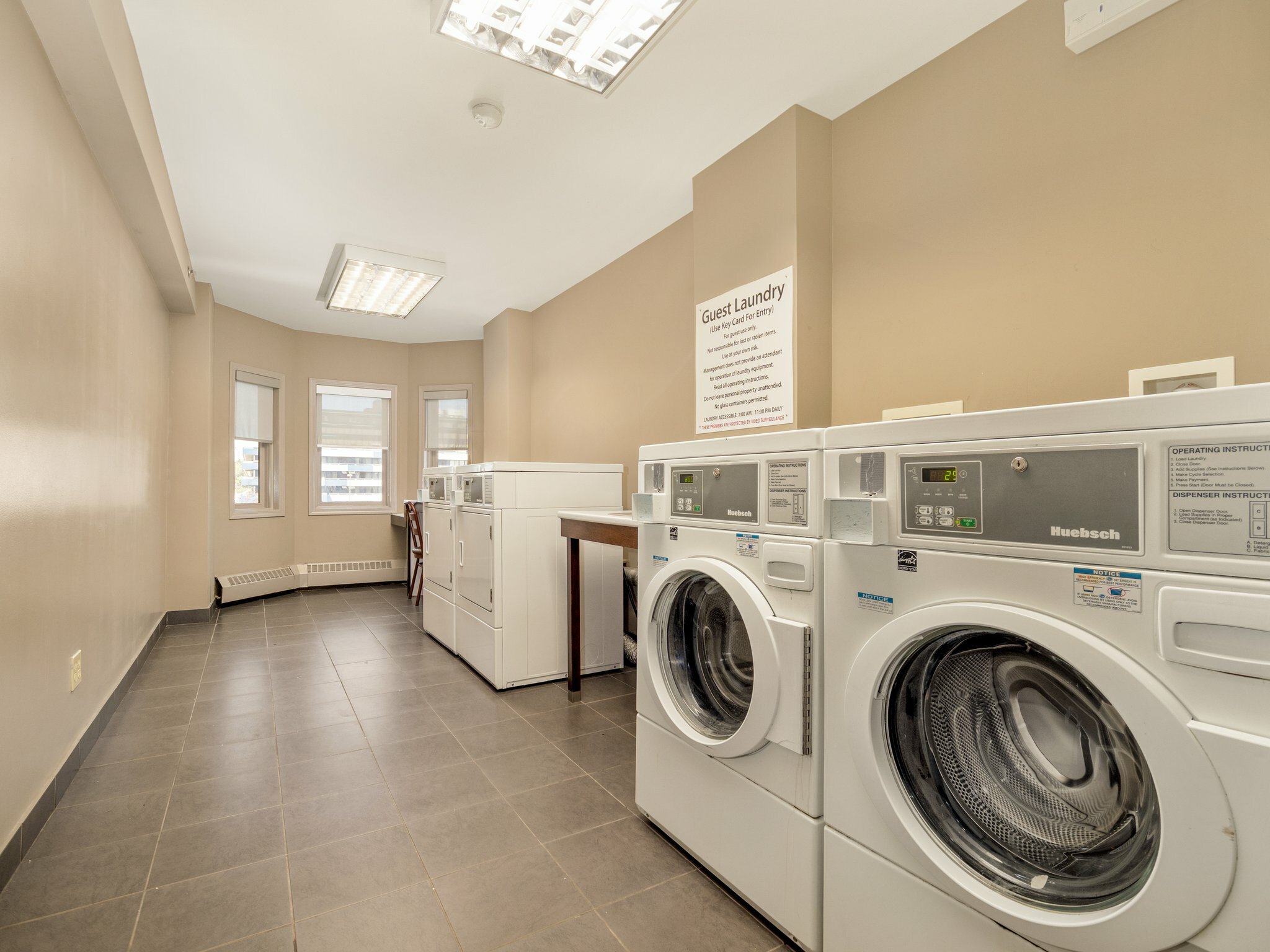 Фото Holiday Inn Conference Ctr Edmonton South