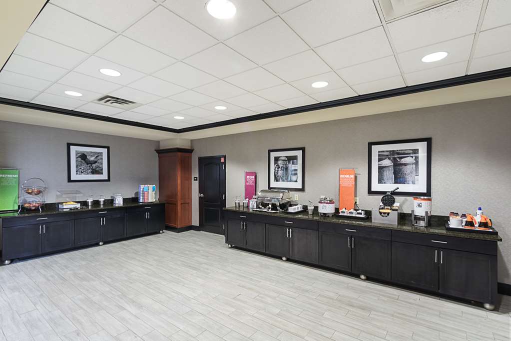 Фото Hampton Inn & Suites Indianapolis/Brownsburg