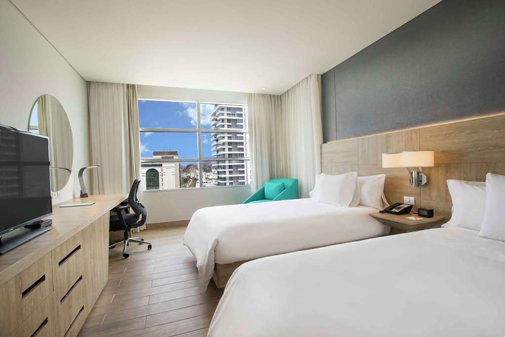 Фото Hilton Garden Inn Santa Marta