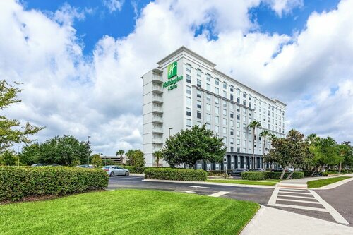 Гостиница Holiday Inn & Suites Across From Universal Orlando в Уинтер Гарден