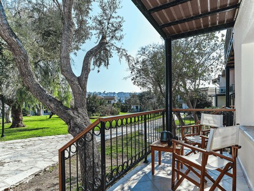 Гостиница Club Resort Atlantis в Сеферихисаре