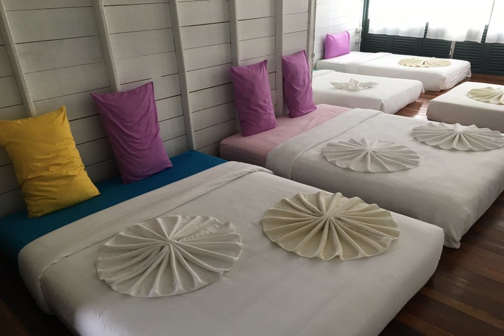 Фото At Rimnam Chan Hostel