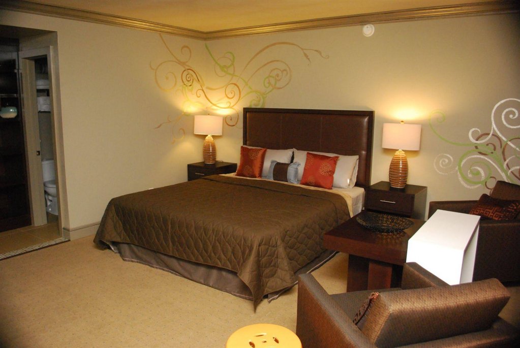 Фото Friendly Hills Inn