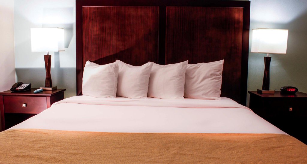 Фото Best Western Plus Irvine Spectrum Hotel