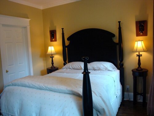 Гостиница DownHome Bed & Breakfast