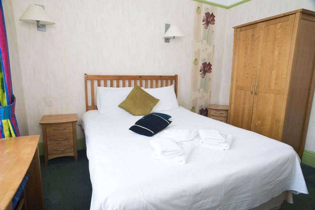 Фото The Pier Hotel