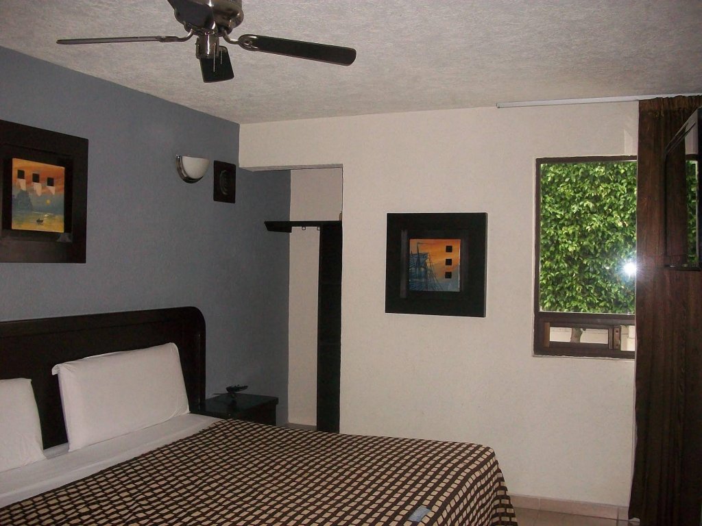 Фото Hotel Emperador Centro Guadalajara y Remodelado