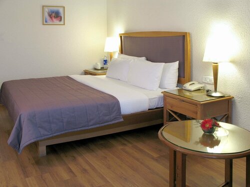 Гостиница The Central Park Hotel в Пуне