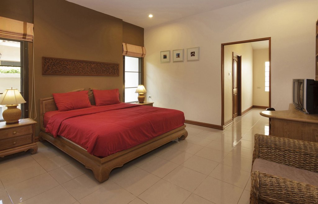 Фото Pattaya Hill, Near the City and Beach