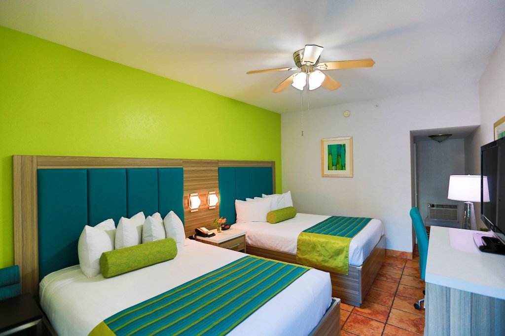 Фото Best Western Plus Oceanside Inn