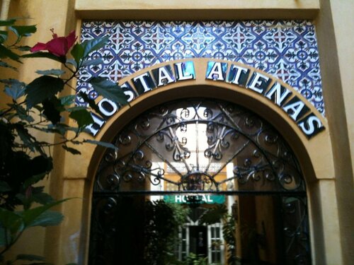 Гостиница Hostal Atenas в Севилье
