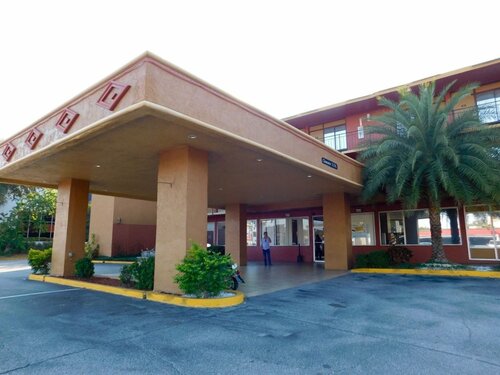 Гостиница Travelodge by Wyndham Orlando Heart of International Drive в Орландо